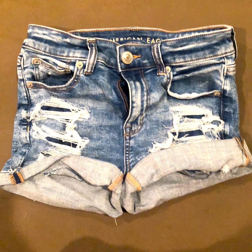 Ripped denim shorts